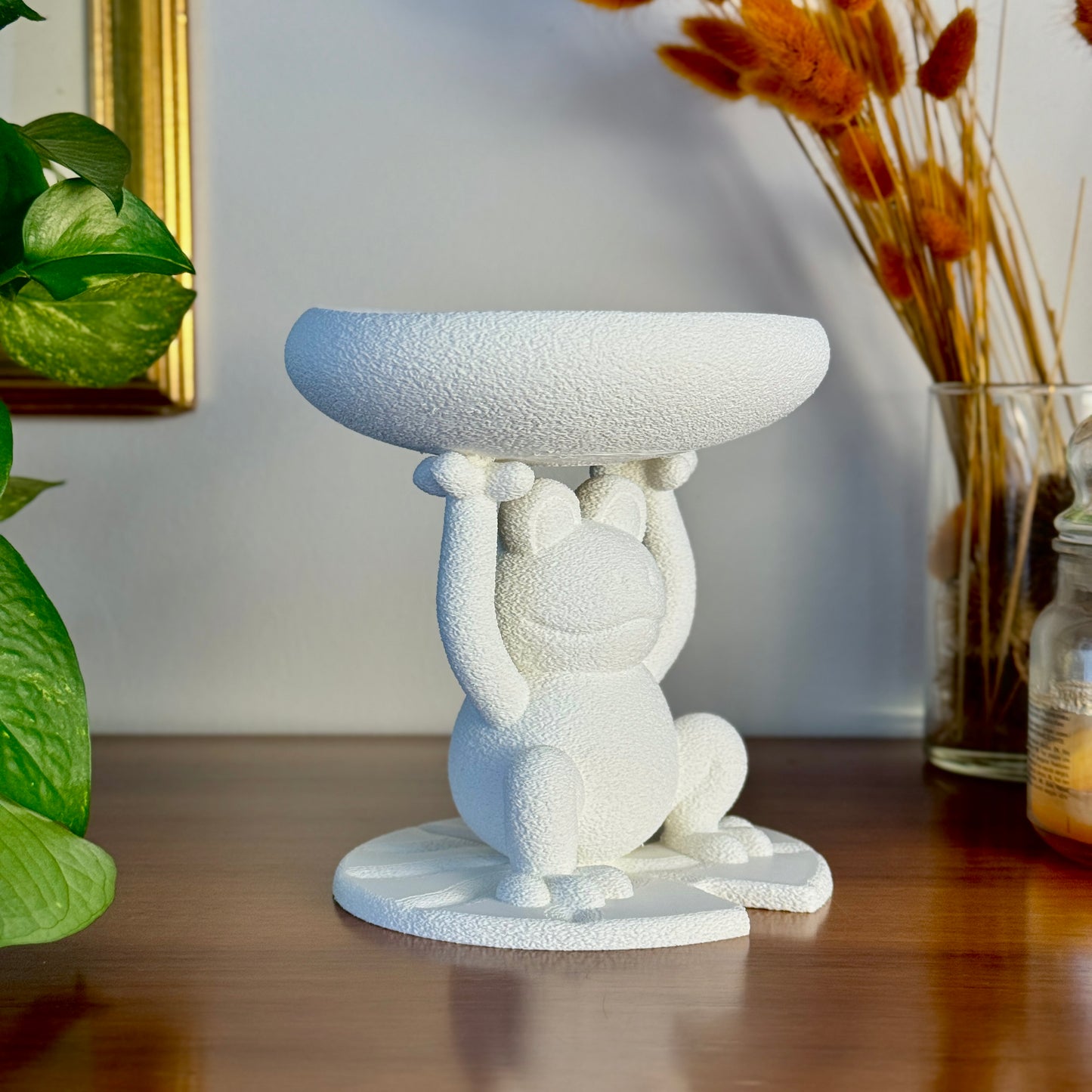 Frog Bowl Holder – Functional Design Object