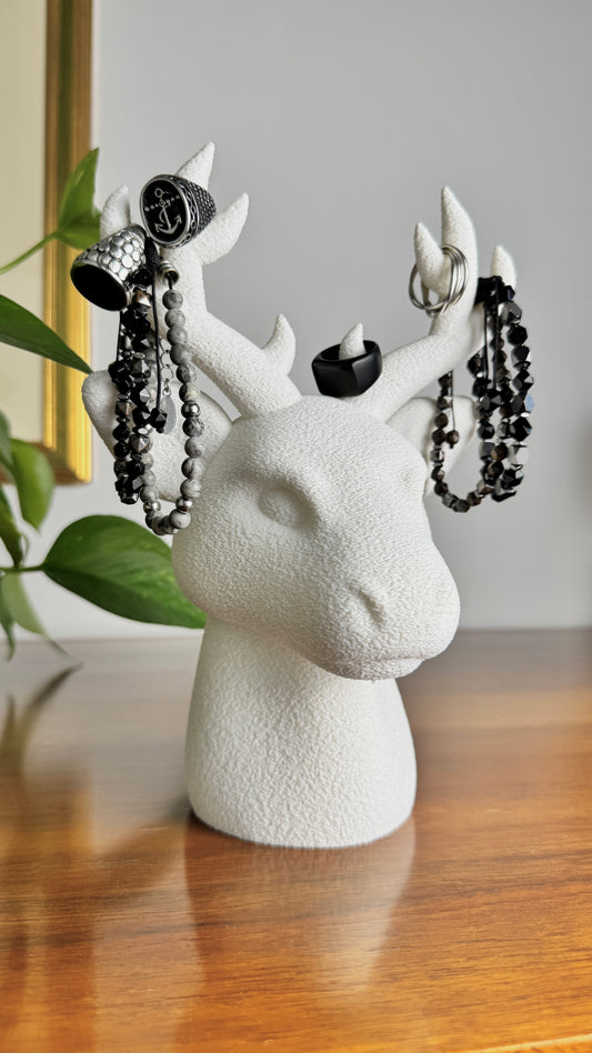 Minimalist Deer Head Jewelry Holder – Elegant Home Decor