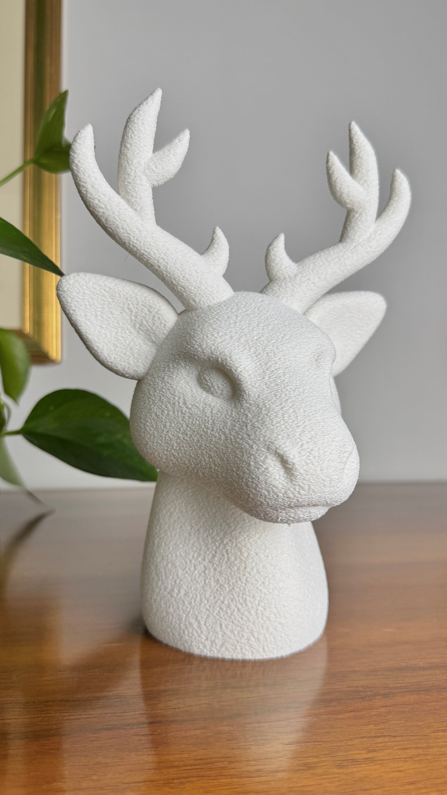 Minimalist Deer Head Jewelry Holder – Elegant Home Decor