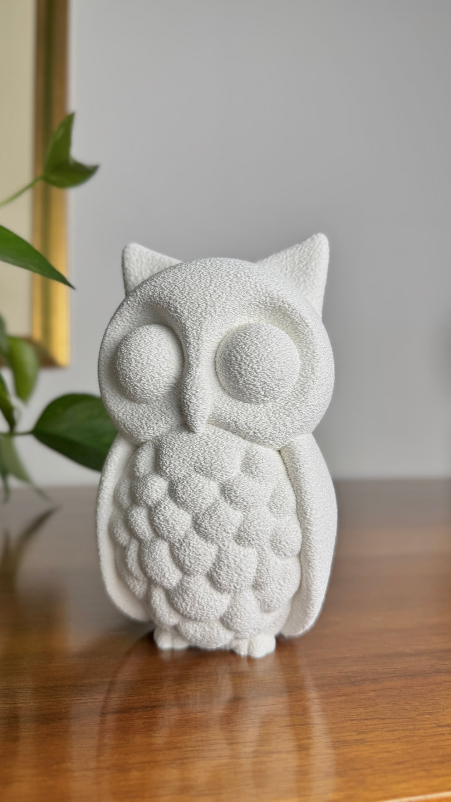 Minimal Owl – White Decorative Sculpture