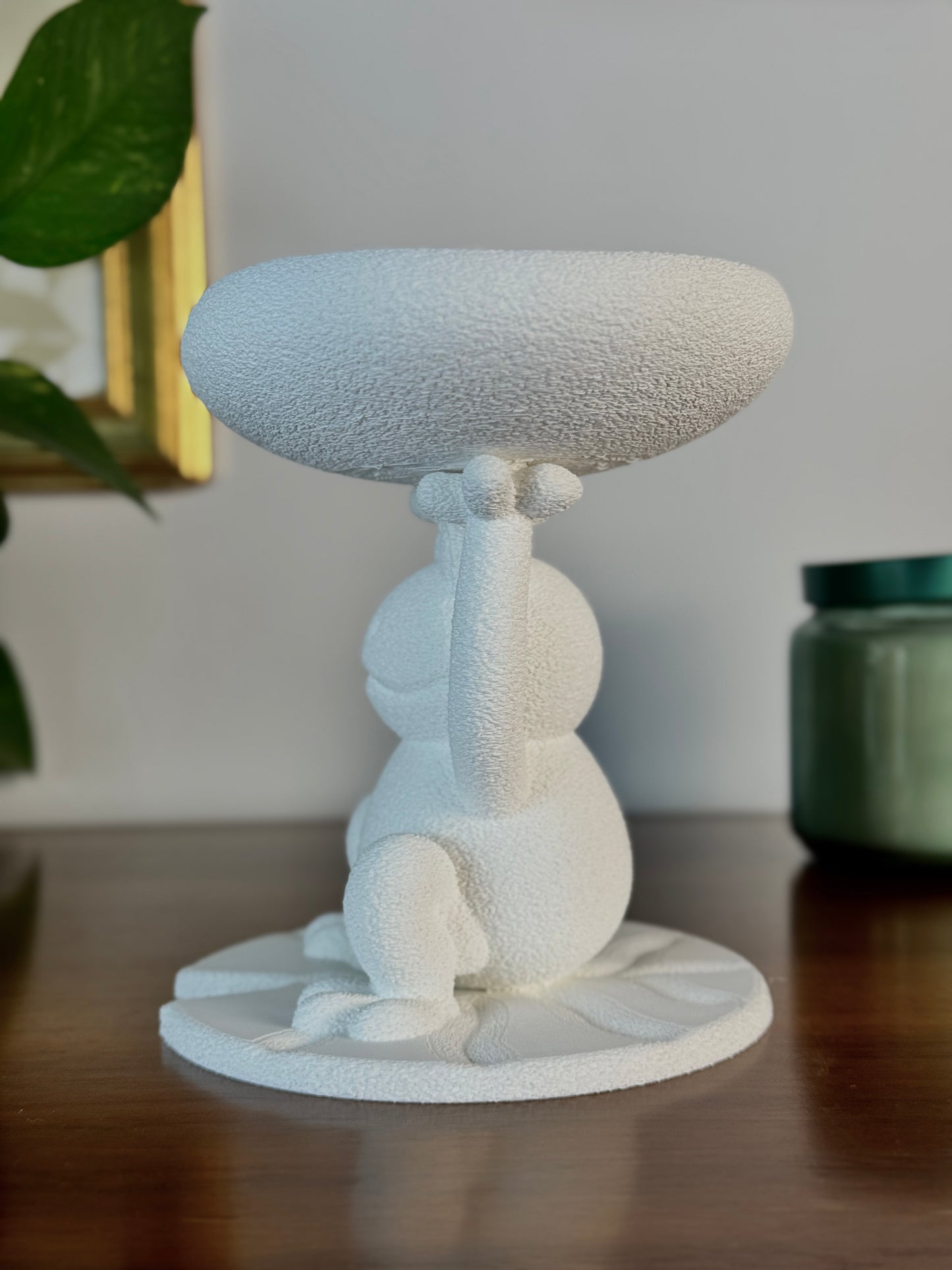 Minimalist Frog Bowl Holder – Functional Home Decor